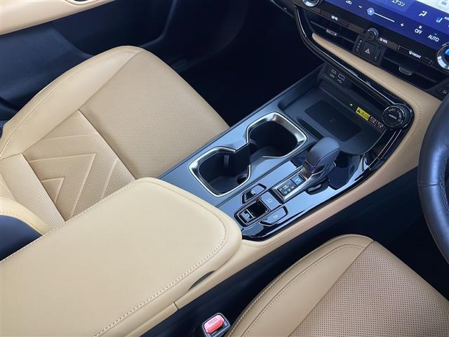 ＮＸ ＮＸ３５０ｈ　バージョンＬ　ワンオーナー　純正１４インチナビ　Ｂｌｕｅｔｏｏｔｈ　フルセグＴＶ　ＵＳＢ　Ａｐｐｌｅ　Ｃａｒｐｌａｙ　パノラマルーフ　三眼ＬＥＤヘッドライト　パノラミックビューモニター　置くだけ充電　前後ドラレコ（14枚目）