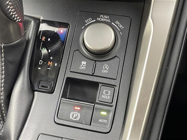 ＮＸ ＮＸ２００ｔ　Ｉパッケージ　純正ナビ　Ｂｌｕｅｔｏｏｔｈ　フルセグＴＶ　ＵＳＢ　サンルーフ　バックカメラ　衝突被害軽減ブレーキ　クルーズコントロール　パドルシフト　ステアリングヒーター　レザーシート　ドライブレコーダー　ＥＴＣ（8枚目）