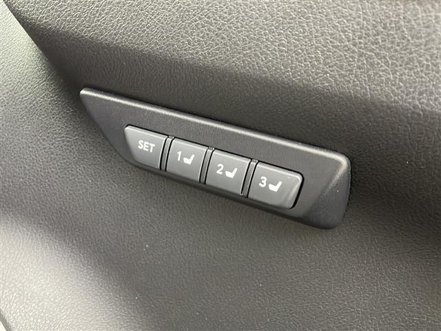 ＮＸ ＮＸ２００ｔ　Ｉパッケージ　純正ナビ　Ｂｌｕｅｔｏｏｔｈ　フルセグＴＶ　ＵＳＢ　サンルーフ　バックカメラ　衝突被害軽減ブレーキ　クルーズコントロール　パドルシフト　ステアリングヒーター　レザーシート　ドライブレコーダー　ＥＴＣ（19枚目）