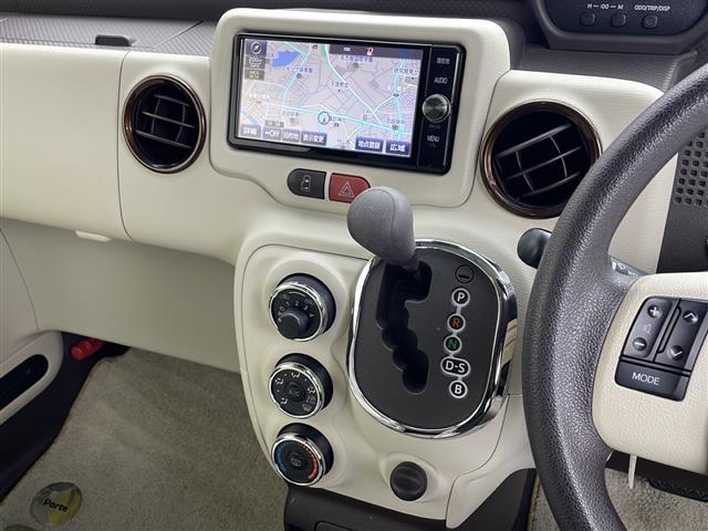 ポルテ F アラモード トロワ 禁煙車/ワンオーナー車/特別仕様車/純正ナビ/フルセグTV/バックカメラ/ビルトインETC/トヨタセーフティセンス/専用水玉模様内装/専用外装加飾/専用ウォッシャブルシートカバー/専用フロアマット(10枚目)