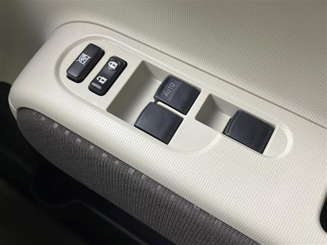 ポルテ F アラモード トロワ 禁煙車/ワンオーナー車/特別仕様車/純正ナビ/フルセグTV/バックカメラ/ビルトインETC/トヨタセーフティセンス/専用水玉模様内装/専用外装加飾/専用ウォッシャブルシートカバー/専用フロアマット(11枚目)