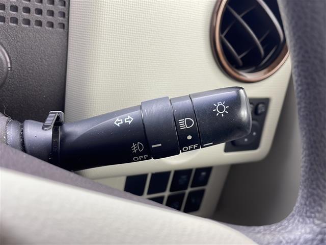 ポルテ F アラモード トロワ 禁煙車/ワンオーナー車/特別仕様車/純正ナビ/フルセグTV/バックカメラ/ビルトインETC/トヨタセーフティセンス/専用水玉模様内装/専用外装加飾/専用ウォッシャブルシートカバー/専用フロアマット(17枚目)