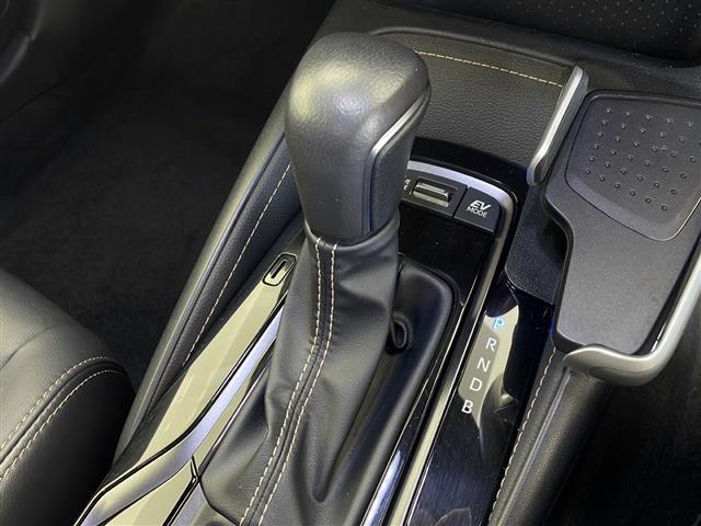 カローラツーリング ハイブリッド ダブルバイビー 禁煙車/モデリスタエアロ/純正10.25インチナビ/フルセグTV/バックカメラ/ETC2.0/前後ドラレコ/セーフティセンス/LEDヘッドライト/合皮&レザテックシート/前後クリアランスソナー(9枚目)