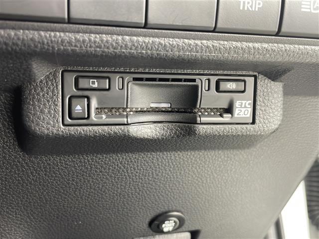 カローラツーリング ハイブリッド ダブルバイビー 禁煙車/モデリスタエアロ/純正10.25インチナビ/フルセグTV/バックカメラ/ETC2.0/前後ドラレコ/セーフティセンス/LEDヘッドライト/合皮&レザテックシート/前後クリアランスソナー(21枚目)