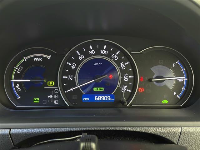 ノア ハイブリッドＳｉ　純正１０インチナビ　フリップダウンモニター　両側パワースライドドア　ＥＴＣ　モデリスタエアロ　トヨタセーフティセンス　バックカメラ　純正ＡＷ　純正フォグライト　純正ドアバイザー　スマートキー　ＬＥＤ（14枚目）