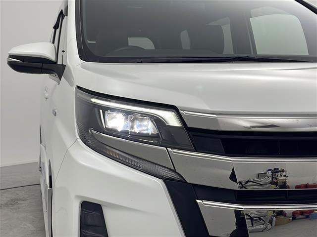 ノア ハイブリッドＳｉ　純正１０インチナビ　フリップダウンモニター　両側パワースライドドア　ＥＴＣ　モデリスタエアロ　トヨタセーフティセンス　バックカメラ　純正ＡＷ　純正フォグライト　純正ドアバイザー　スマートキー　ＬＥＤ（30枚目）