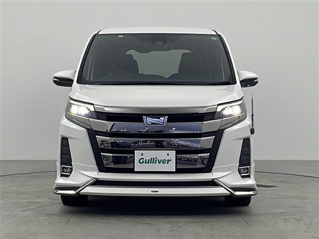 ノア ハイブリッドＳｉ　純正１０インチナビ　フリップダウンモニター　両側パワースライドドア　ＥＴＣ　モデリスタエアロ　トヨタセーフティセンス　バックカメラ　純正ＡＷ　純正フォグライト　純正ドアバイザー　スマートキー　ＬＥＤ（34枚目）