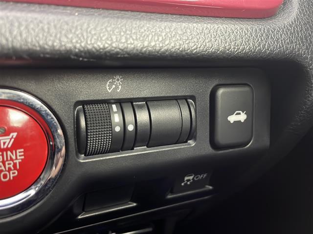 ＷＲＸ Ｓ４ ｔＳ　特別仕様車／純正ナビ／フルセグＴＶ／バックカメラ／ＥＴＣ／前方ドラレコ／ＳＴＩエアロ／ビルシュタインダンパー／Ｂｒｅｍｂｏキャリパー／ＲＥＣＡＲＯ本革シート／アイサイトｖｅｒ．３／純正フロアマット（9枚目）