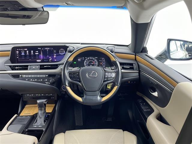 ＥＳ ＥＳ３００ｈ　バージョンＬ　純正１２．３インチワイドディスプレイナビ　電動サンルーフ　パノラミックビューモニター　ＬＥＸＵＳ　Ｓａｆｔｙ　Ｓｙｓｔｅｍ　ＬＥＸＵＳプレミアムサウンド　アダプティブクルーズコントロール（4枚目）