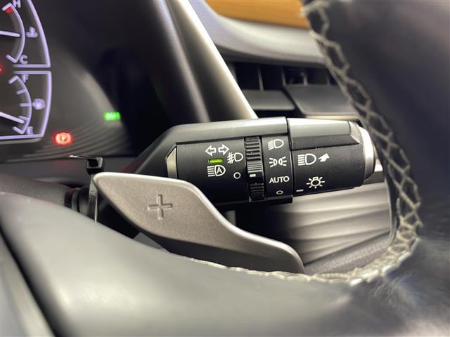 ＥＳ ＥＳ３００ｈ　バージョンＬ　純正１２．３インチワイドディスプレイナビ　電動サンルーフ　パノラミックビューモニター　ＬＥＸＵＳ　Ｓａｆｔｙ　Ｓｙｓｔｅｍ　ＬＥＸＵＳプレミアムサウンド　アダプティブクルーズコントロール（12枚目）