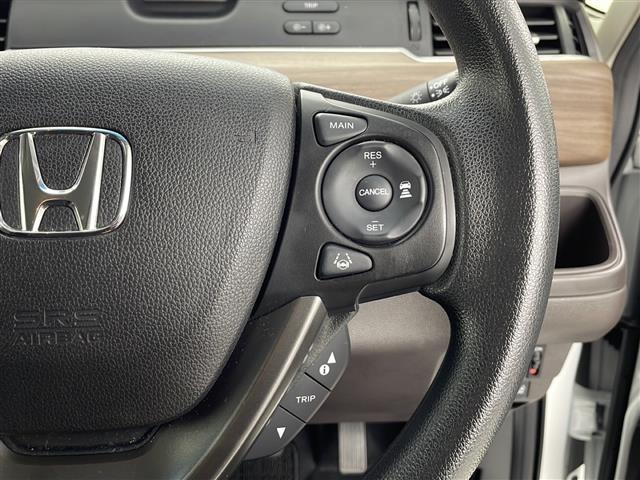 フリード Ｇ・ホンダセンシング　純正ナビ【ＶＸＭ２１４－ＶＦｉ】　両側パワースライドドア　バックカメラ　フルセグＴＶ　ブルートゥース　ＣＤ・ＤＶＤ　ホンダセンシング　衝突軽減ブレーキ　純正フロアマット　ＥＴＣ　スペアキー　保証書（11枚目）