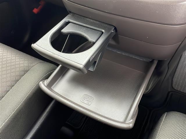 フリード Ｇ・ホンダセンシング　純正ナビ【ＶＸＭ２１４－ＶＦｉ】　両側パワースライドドア　バックカメラ　フルセグＴＶ　ブルートゥース　ＣＤ・ＤＶＤ　ホンダセンシング　衝突軽減ブレーキ　純正フロアマット　ＥＴＣ　スペアキー　保証書（17枚目）