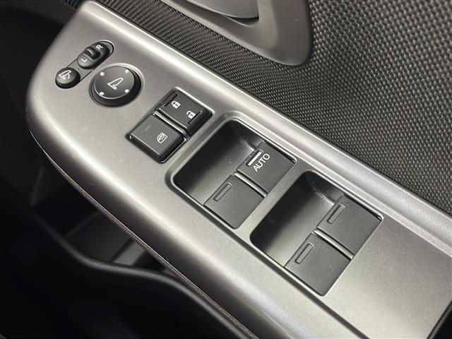 フリード Ｇ・ホンダセンシング　純正ナビ【ＶＸＭ２１４－ＶＦｉ】　両側パワースライドドア　バックカメラ　フルセグＴＶ　ブルートゥース　ＣＤ・ＤＶＤ　ホンダセンシング　衝突軽減ブレーキ　純正フロアマット　ＥＴＣ　スペアキー　保証書（19枚目）