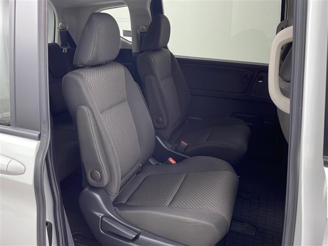 フリード Ｇ・ホンダセンシング　純正ナビ【ＶＸＭ２１４－ＶＦｉ】　両側パワースライドドア　バックカメラ　フルセグＴＶ　ブルートゥース　ＣＤ・ＤＶＤ　ホンダセンシング　衝突軽減ブレーキ　純正フロアマット　ＥＴＣ　スペアキー　保証書（22枚目）