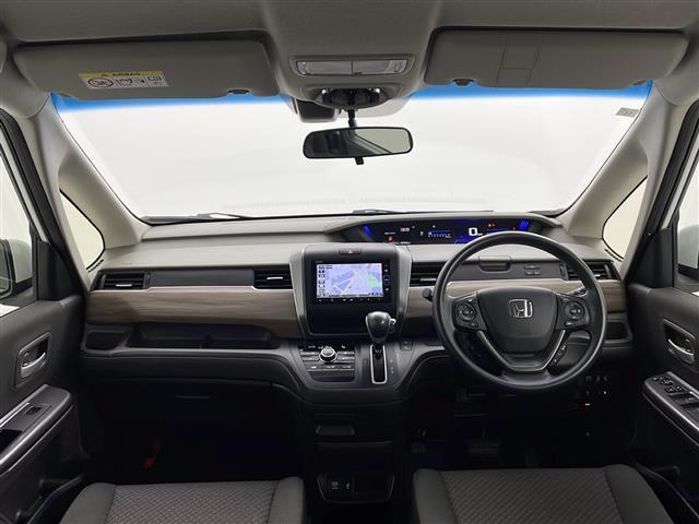 フリード Ｇ・ホンダセンシング　純正ナビ【ＶＸＭ２１４－ＶＦｉ】　両側パワースライドドア　バックカメラ　フルセグＴＶ　ブルートゥース　ＣＤ・ＤＶＤ　ホンダセンシング　衝突軽減ブレーキ　純正フロアマット　ＥＴＣ　スペアキー　保証書（42枚目）