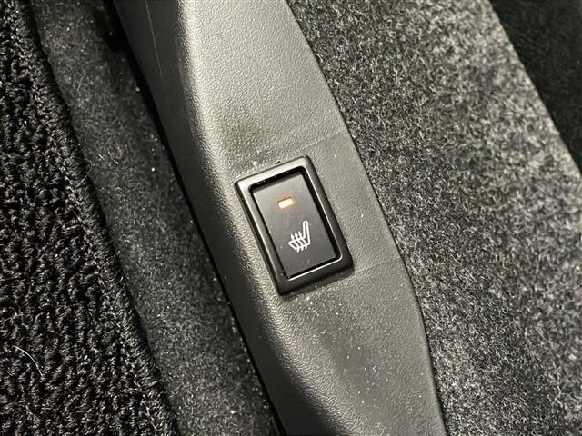 クロスビー ハイブリッドＭＺ　純正ナビ　全方位カメラ　フルセグＴＶ　ブルートゥース　ＣＤ・ＤＶＤ　ＵＳＢ　セーフティサポート　衝突被害軽減ブレーキ　革巻きステアリング　純正１８インチアルミホイール　保証書　スペアキー（12枚目）