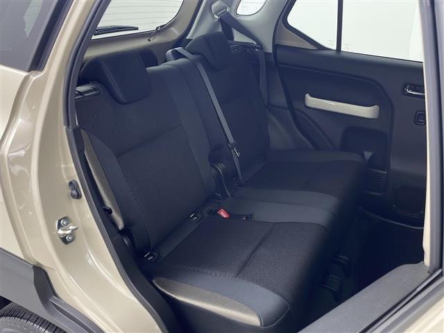 クロスビー ハイブリッドＭＺ　純正ナビ　全方位カメラ　フルセグＴＶ　ブルートゥース　ＣＤ・ＤＶＤ　ＵＳＢ　セーフティサポート　衝突被害軽減ブレーキ　革巻きステアリング　純正１８インチアルミホイール　保証書　スペアキー（15枚目）