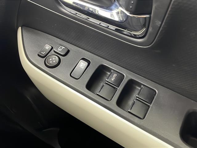 クロスビー ハイブリッドＭＺ　純正ナビ　全方位カメラ　フルセグＴＶ　ブルートゥース　ＣＤ・ＤＶＤ　ＵＳＢ　セーフティサポート　衝突被害軽減ブレーキ　革巻きステアリング　純正１８インチアルミホイール　保証書　スペアキー（24枚目）