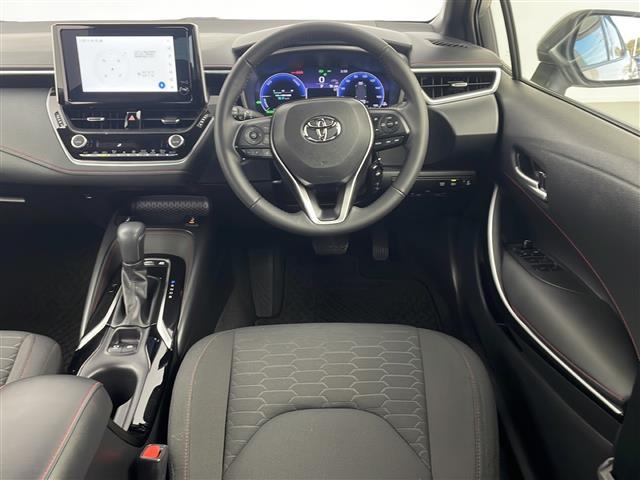 カローラスポーツ ハイブリッドＧ　Ｚ　純正ナビ　バックカメラ　アダプティブクルーズコントロール　フルセグＴＶ　ブルートゥース　ＵＳＢ　アップルカープレイ　トヨタセーフティセンス　　純正１８インチアルミホイール　ビルトインＥＴＣ（4枚目）