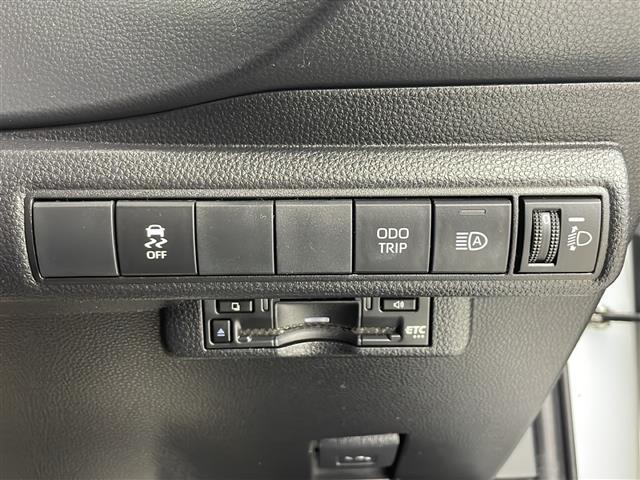 カローラスポーツ ハイブリッドＧ　Ｚ　純正ナビ　バックカメラ　アダプティブクルーズコントロール　フルセグＴＶ　ブルートゥース　ＵＳＢ　アップルカープレイ　トヨタセーフティセンス　　純正１８インチアルミホイール　ビルトインＥＴＣ（6枚目）