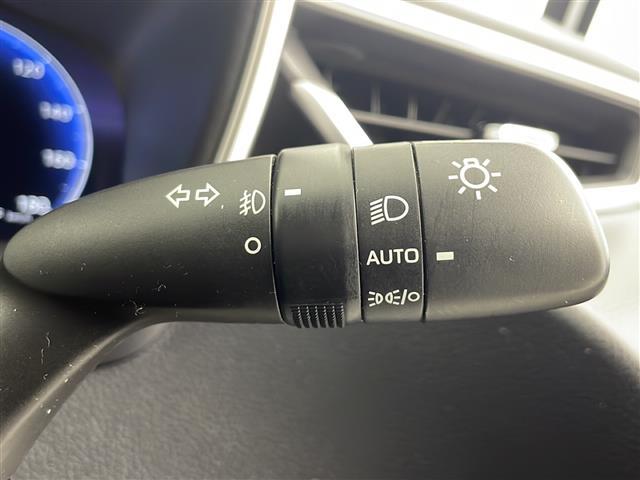 カローラスポーツ ハイブリッドＧ　Ｚ　純正ナビ　バックカメラ　アダプティブクルーズコントロール　フルセグＴＶ　ブルートゥース　ＵＳＢ　アップルカープレイ　トヨタセーフティセンス　　純正１８インチアルミホイール　ビルトインＥＴＣ（14枚目）