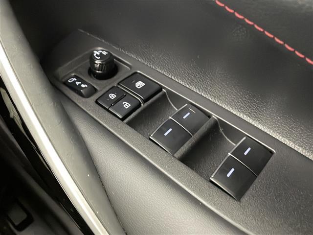 カローラスポーツ ハイブリッドＧ　Ｚ　純正ナビ　バックカメラ　アダプティブクルーズコントロール　フルセグＴＶ　ブルートゥース　ＵＳＢ　アップルカープレイ　トヨタセーフティセンス　　純正１８インチアルミホイール　ビルトインＥＴＣ（16枚目）