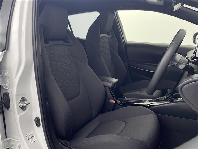 カローラスポーツ ハイブリッドＧ　Ｚ　純正ナビ　バックカメラ　アダプティブクルーズコントロール　フルセグＴＶ　ブルートゥース　ＵＳＢ　アップルカープレイ　トヨタセーフティセンス　　純正１８インチアルミホイール　ビルトインＥＴＣ（21枚目）