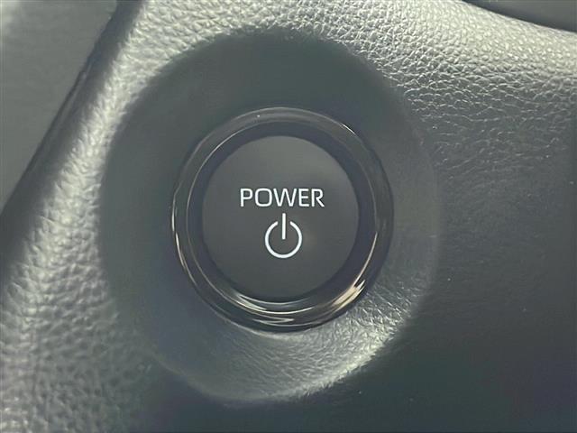 カローラクロス ハイブリッド　Ｚ　純正８インチナビ　バックカメラ　ルーフレール　パノラマルーフ　フルセグＴＶ　ＥＴＣ２．０　本革＋ファブリックシート　ハンズフリーパワーバックドア　純正１８インチアルミホイール　スペアキー（16枚目）