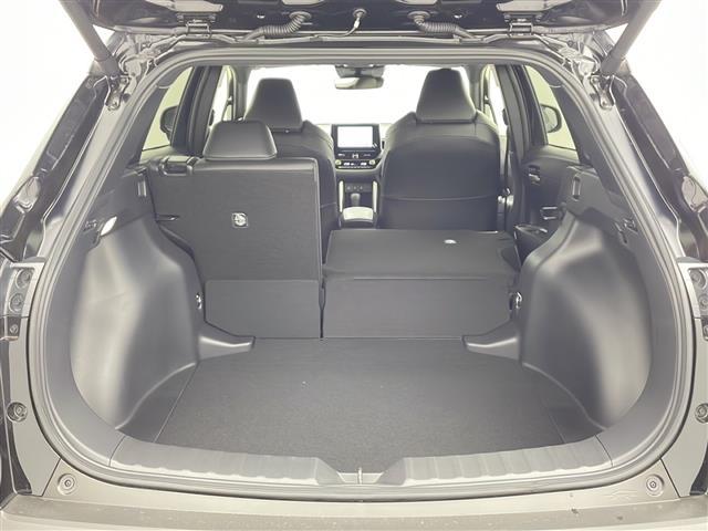 カローラクロス ハイブリッド　Ｚ　純正８インチナビ　バックカメラ　ルーフレール　パノラマルーフ　フルセグＴＶ　ＥＴＣ２．０　本革＋ファブリックシート　ハンズフリーパワーバックドア　純正１８インチアルミホイール　スペアキー（27枚目）