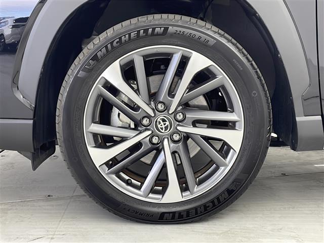 カローラクロス ハイブリッド　Ｚ　純正８インチナビ　バックカメラ　ルーフレール　パノラマルーフ　フルセグＴＶ　ＥＴＣ２．０　本革＋ファブリックシート　ハンズフリーパワーバックドア　純正１８インチアルミホイール　スペアキー（39枚目）