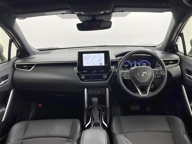 カローラクロス ハイブリッド　Ｚ　純正８インチナビ　バックカメラ　ルーフレール　パノラマルーフ　フルセグＴＶ　ＥＴＣ２．０　本革＋ファブリックシート　ハンズフリーパワーバックドア　純正１８インチアルミホイール　スペアキー（42枚目）