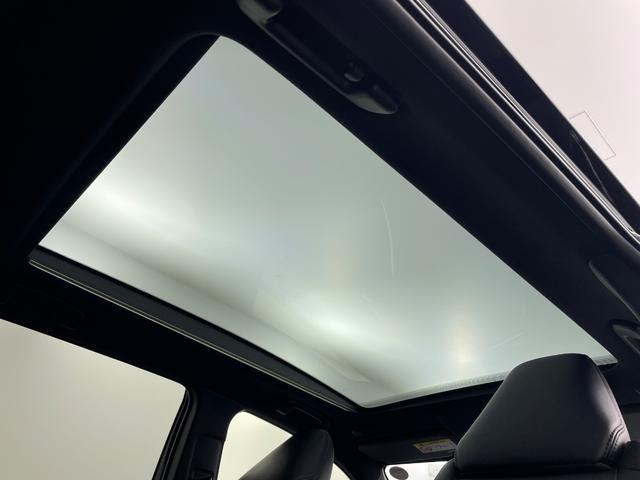 カローラクロス ハイブリッド　Ｚ　純正８インチナビ　バックカメラ　ルーフレール　パノラマルーフ　フルセグＴＶ　ＥＴＣ２．０　本革＋ファブリックシート　ハンズフリーパワーバックドア　純正１８インチアルミホイール　スペアキー（57枚目）