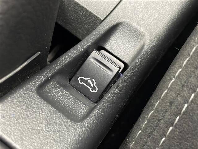 コペン ＧＲ　スポーツ　ワンオーナー　カロッツェリアナビ【ＡＶＩＣ－ＲＷ７１１】　バックカメラ　フルセグＴＶ　ＧＲスポーツ専用スポーツシート　ＧＲスポーツ専用フロアマット　ＧＲスポーツ専用革巻きステア　ＢＢＳアルミホイール（14枚目）