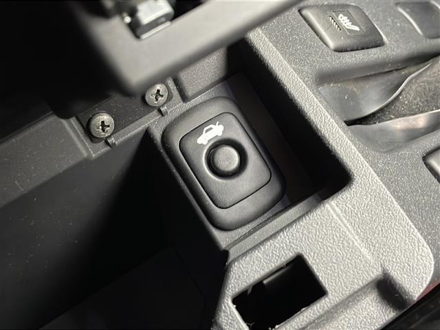 コペン ＧＲ　スポーツ　ワンオーナー　カロッツェリアナビ【ＡＶＩＣ－ＲＷ７１１】　バックカメラ　フルセグＴＶ　ＧＲスポーツ専用スポーツシート　ＧＲスポーツ専用フロアマット　ＧＲスポーツ専用革巻きステア　ＢＢＳアルミホイール（17枚目）