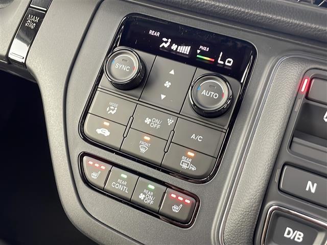 ステップワゴン ｅ：ＨＥＶスパーダ　登録済未使用車　純正１１．４インチナビ　Ｂｌｕｅｔｏｏｔｈ／フルセグＴＶ／ＤＶＤ／ＡｐｐｌｅＣａｒＰｌａｙ　ハーフレザーシート　Ｄ／Ｎシートヒーター　パワーバックドア　両側パワースライドドア　ＬＥＤ（6枚目）