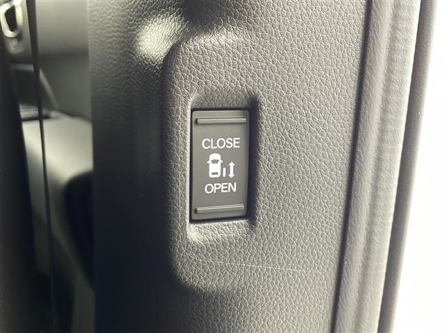 ステップワゴン ｅ：ＨＥＶスパーダ　登録済未使用車　純正１１．４インチナビ　Ｂｌｕｅｔｏｏｔｈ／フルセグＴＶ／ＤＶＤ／ＡｐｐｌｅＣａｒＰｌａｙ　ハーフレザーシート　Ｄ／Ｎシートヒーター　パワーバックドア　両側パワースライドドア　ＬＥＤ（23枚目）