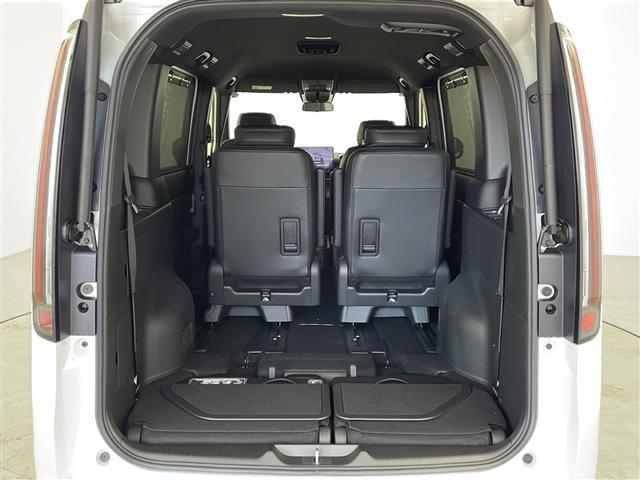 ステップワゴン ｅ：ＨＥＶスパーダ　登録済未使用車　純正１１．４インチナビ　Ｂｌｕｅｔｏｏｔｈ／フルセグＴＶ／ＤＶＤ／ＡｐｐｌｅＣａｒＰｌａｙ　ハーフレザーシート　Ｄ／Ｎシートヒーター　パワーバックドア　両側パワースライドドア　ＬＥＤ（28枚目）