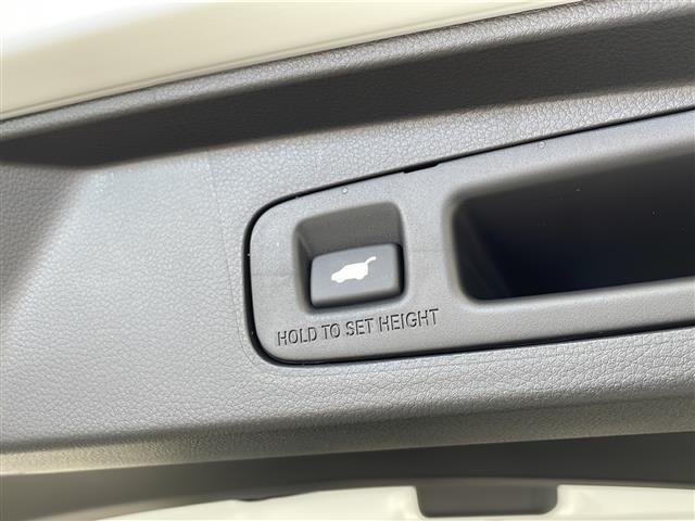 ステップワゴン ｅ：ＨＥＶスパーダ　登録済未使用車　純正１１．４インチナビ　Ｂｌｕｅｔｏｏｔｈ／フルセグＴＶ／ＤＶＤ／ＡｐｐｌｅＣａｒＰｌａｙ　ハーフレザーシート　Ｄ／Ｎシートヒーター　パワーバックドア　両側パワースライドドア　ＬＥＤ（29枚目）