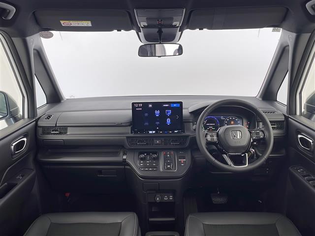 ステップワゴン ｅ：ＨＥＶスパーダ　登録済未使用車　純正１１．４インチナビ　Ｂｌｕｅｔｏｏｔｈ／フルセグＴＶ／ＤＶＤ／ＡｐｐｌｅＣａｒＰｌａｙ　ハーフレザーシート　Ｄ／Ｎシートヒーター　パワーバックドア　両側パワースライドドア　ＬＥＤ（42枚目）