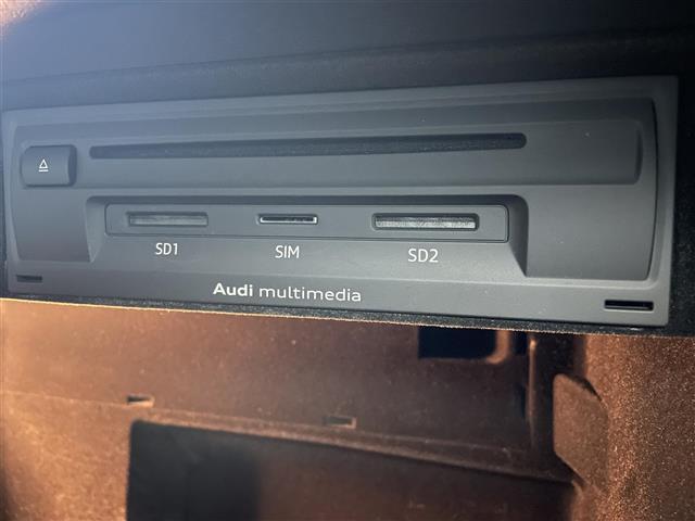 TTクーペ 1.8TFSI 12.3インチデジタルメーターディスプレイMMI純正ナビ バックカメラ フルセグTV BT CD DVD SD ETC HIDオートライト 前後ソナー 革巻きステアリング パドルシフト クルコン(9枚目)