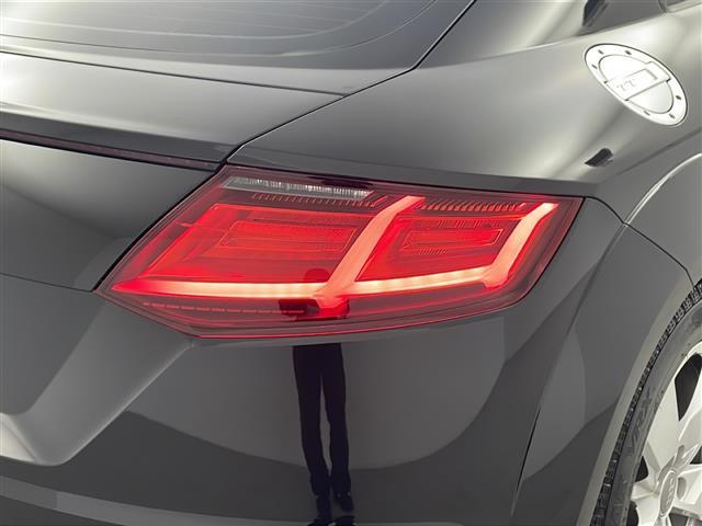 TTクーペ 1.8TFSI 12.3インチデジタルメーターディスプレイMMI純正ナビ バックカメラ フルセグTV BT CD DVD SD ETC HIDオートライト 前後ソナー 革巻きステアリング パドルシフト クルコン(30枚目)