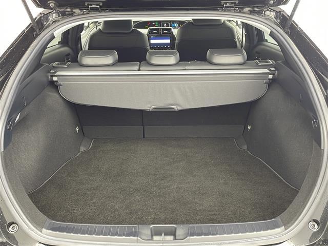 プリウス Aツーリングセレクション 純正9インチメモリナビ/AM/FM/SD/DISC/BT/フルセグ/前後ドライブレコーダー/黒革調シート/前席シートヒーター/運転席パワーシート/LEDオートライト/フロントフォグランプ(28枚目)