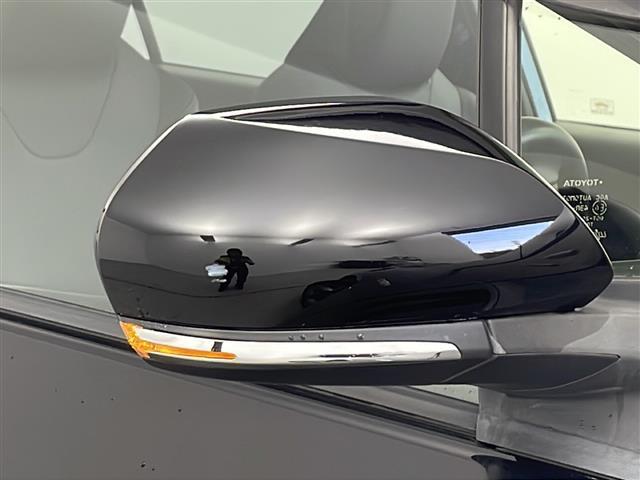 プリウス Aツーリングセレクション 純正9インチメモリナビ/AM/FM/SD/DISC/BT/フルセグ/前後ドライブレコーダー/黒革調シート/前席シートヒーター/運転席パワーシート/LEDオートライト/フロントフォグランプ(37枚目)