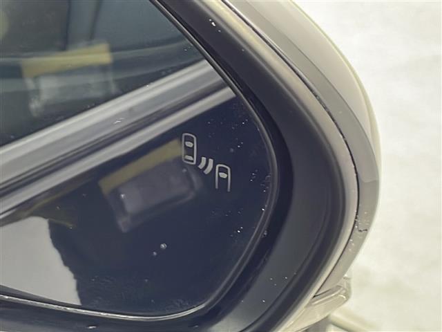 プリウス Aツーリングセレクション 純正9インチメモリナビ/AM/FM/SD/DISC/BT/フルセグ/前後ドライブレコーダー/黒革調シート/前席シートヒーター/運転席パワーシート/LEDオートライト/フロントフォグランプ(38枚目)