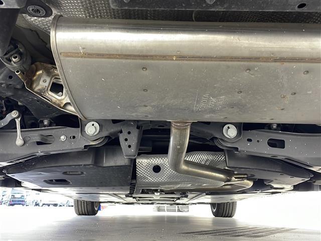 プリウス Aツーリングセレクション 純正9インチメモリナビ/AM/FM/SD/DISC/BT/フルセグ/前後ドライブレコーダー/黒革調シート/前席シートヒーター/運転席パワーシート/LEDオートライト/フロントフォグランプ(40枚目)