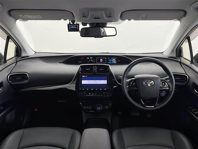 プリウス Aツーリングセレクション 純正9インチメモリナビ/AM/FM/SD/DISC/BT/フルセグ/前後ドライブレコーダー/黒革調シート/前席シートヒーター/運転席パワーシート/LEDオートライト/フロントフォグランプ(42枚目)