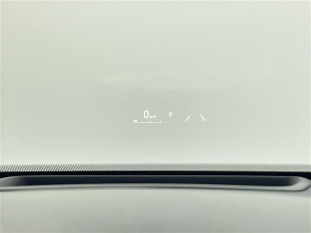 ハリアー Ｚ　レザーパッケージ　純正ナビ　ＦＭ／ＡＭ／フルセグＴＶ／ＢＴ／ＵＳＢ／Ｍｉｒａｃａｓ／ＴＶキャンセラー　ＪＢＬサウンド　全方位カメラ　ヘッドアップディスプレイ　調光パノラマルーフ　ビルトインＥＴＣ２，０　スペアキー（6枚目）