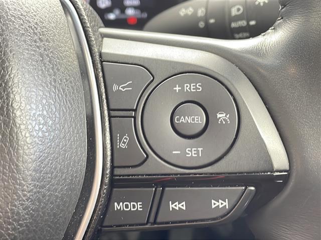 ハリアー Ｚ　レザーパッケージ　純正ナビ　ＦＭ／ＡＭ／フルセグＴＶ／ＢＴ／ＵＳＢ／Ｍｉｒａｃａｓ／ＴＶキャンセラー　ＪＢＬサウンド　全方位カメラ　ヘッドアップディスプレイ　調光パノラマルーフ　ビルトインＥＴＣ２，０　スペアキー（11枚目）