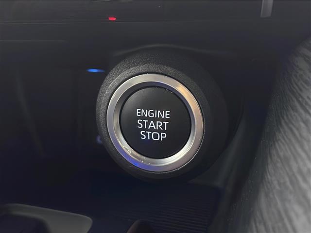 ハリアー Ｚ　レザーパッケージ　純正ナビ　ＦＭ／ＡＭ／フルセグＴＶ／ＢＴ／ＵＳＢ／Ｍｉｒａｃａｓ／ＴＶキャンセラー　ＪＢＬサウンド　全方位カメラ　ヘッドアップディスプレイ　調光パノラマルーフ　ビルトインＥＴＣ２，０　スペアキー（14枚目）