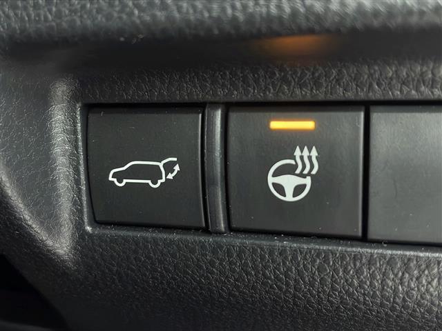 ハリアー Ｚ　レザーパッケージ　純正ナビ　ＦＭ／ＡＭ／フルセグＴＶ／ＢＴ／ＵＳＢ／Ｍｉｒａｃａｓ／ＴＶキャンセラー　ＪＢＬサウンド　全方位カメラ　ヘッドアップディスプレイ　調光パノラマルーフ　ビルトインＥＴＣ２，０　スペアキー（24枚目）